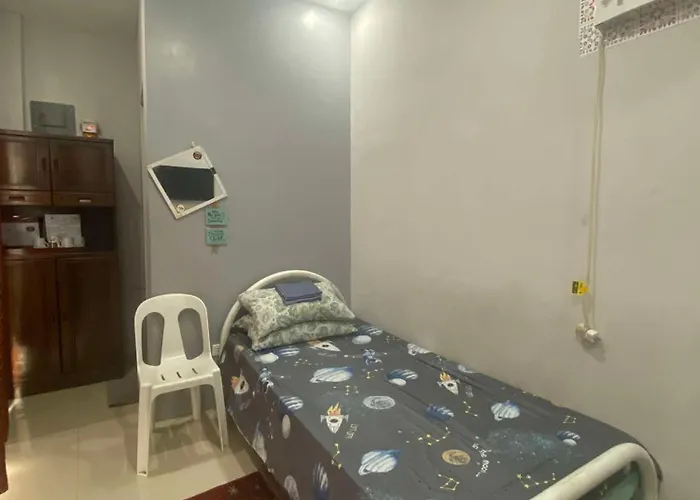 Capsule hotel Toncil - Bed And Bath Near Anjo World *