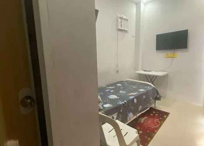 Capsule hotel Toncil - Bed And Bath Near Anjo World