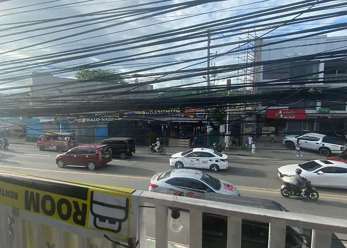Toncil - Bed And Bath Near Anjo World Capsule hotel Minglanilla