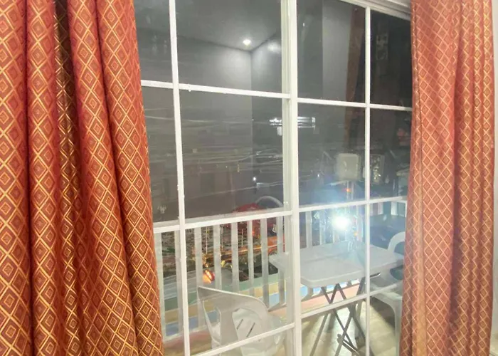 Toncil - Bed And Bath Near Anjo World Capsule hotel Minglanilla
